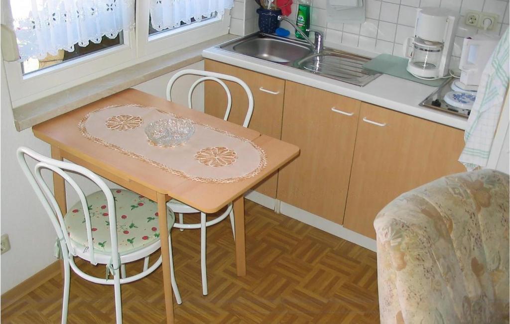 Awesome Apartment In Karlshagen With Kitchenette photo 4