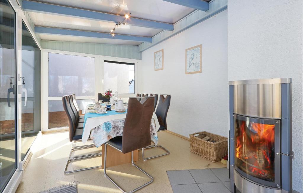 Nice Home In Auerbach-ot Rempesgrn With 4 Bedrooms, Wifi And Outdoor Swimming Pool photo 2