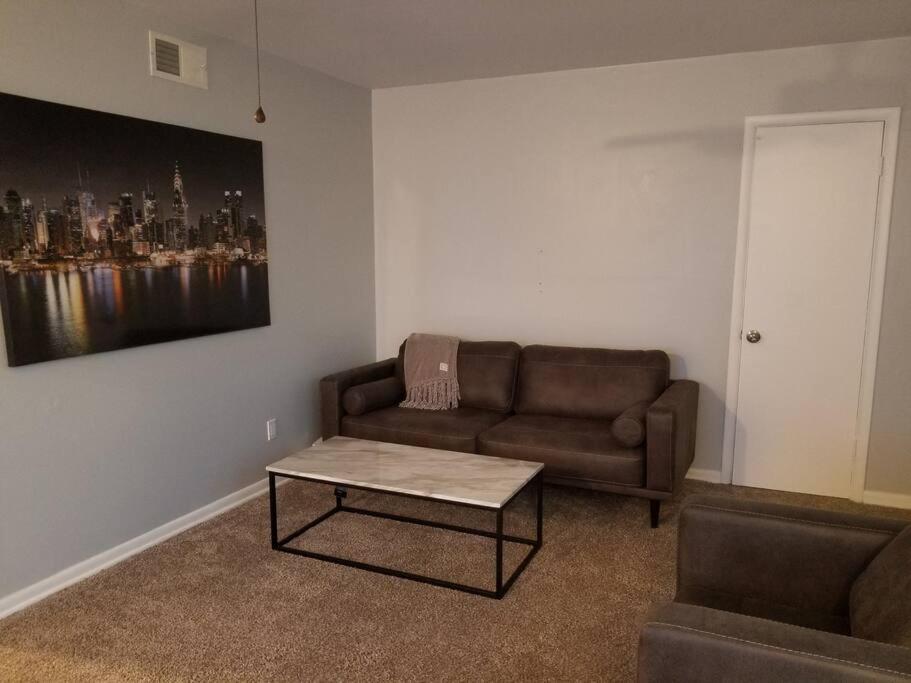 *NEW*ENTIRE HOME IN ROSE DISTRICT*DINE*SHOP*FUN photo 4