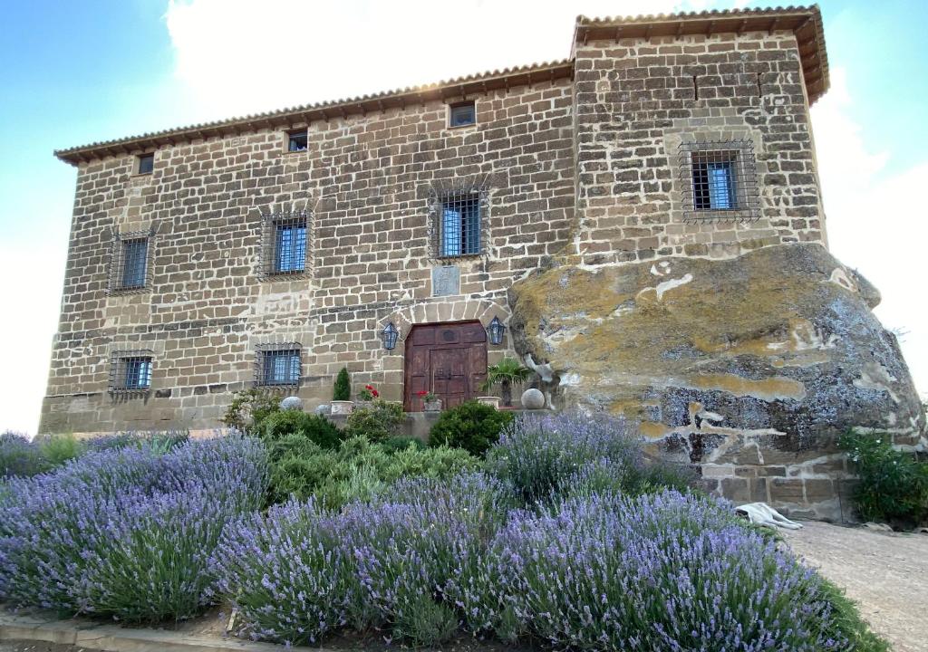 Castillo de Corvinos photo 2