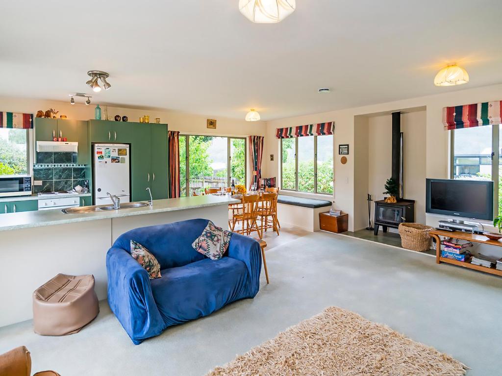 Oyster Haven - Cooks Beach Holiday Home photo 3