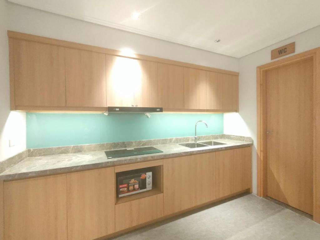 Hồng Gia Tuệ Lake View