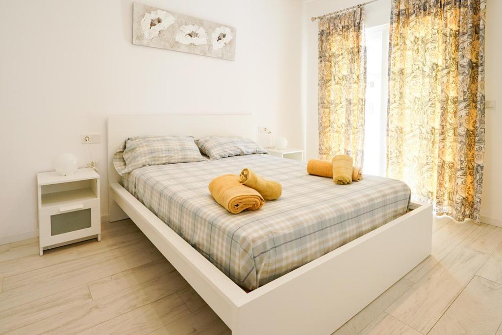 Casa MyA con terreno privado y parking compartido - a 800m de Playa Poniente photo 3
