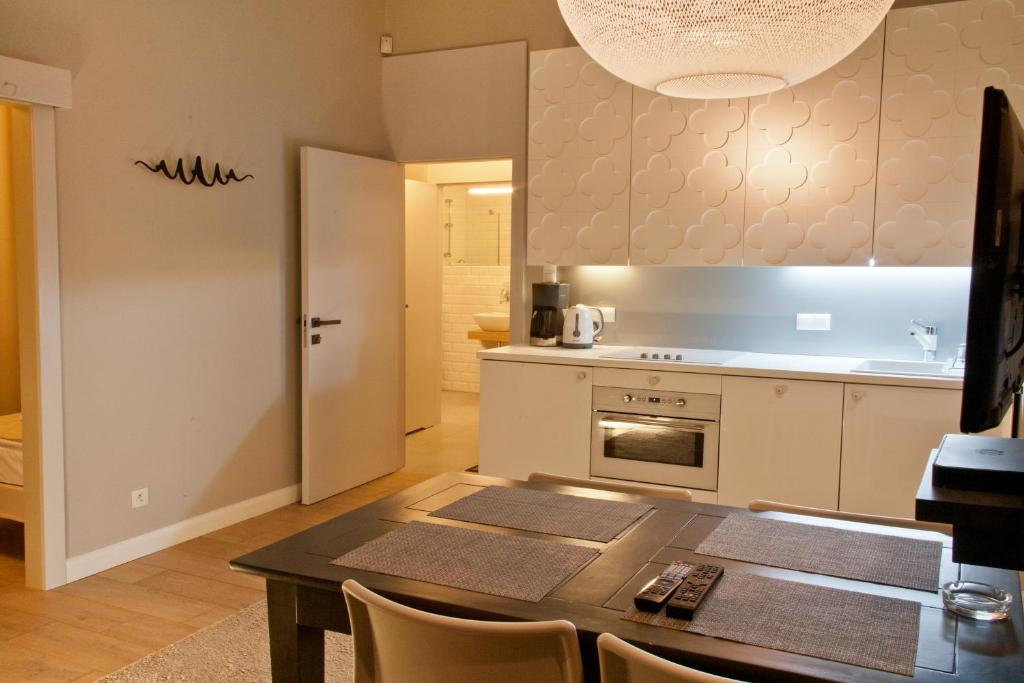 Апартаменты (Улучшенные апартаменты с 2 спальнями - Chlebnicka Street, 21/2), Patio Apartments