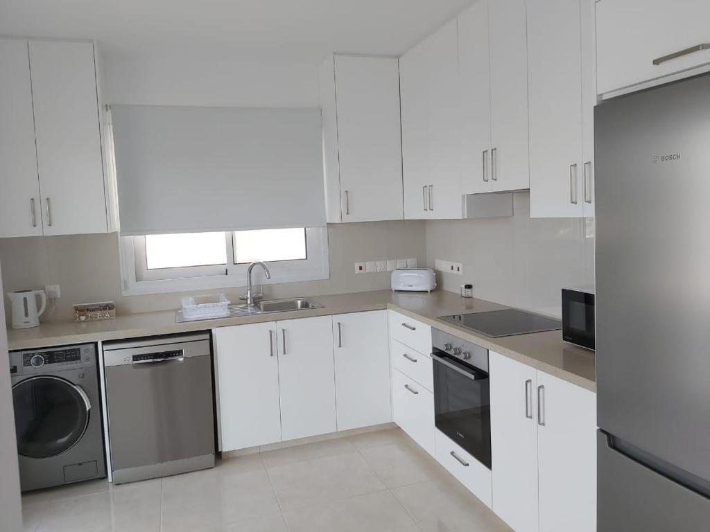 Dinglis Residences 31 photo 2