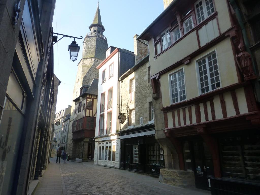 Appartement de la Tour de l'Horloge de DINAN photo 2