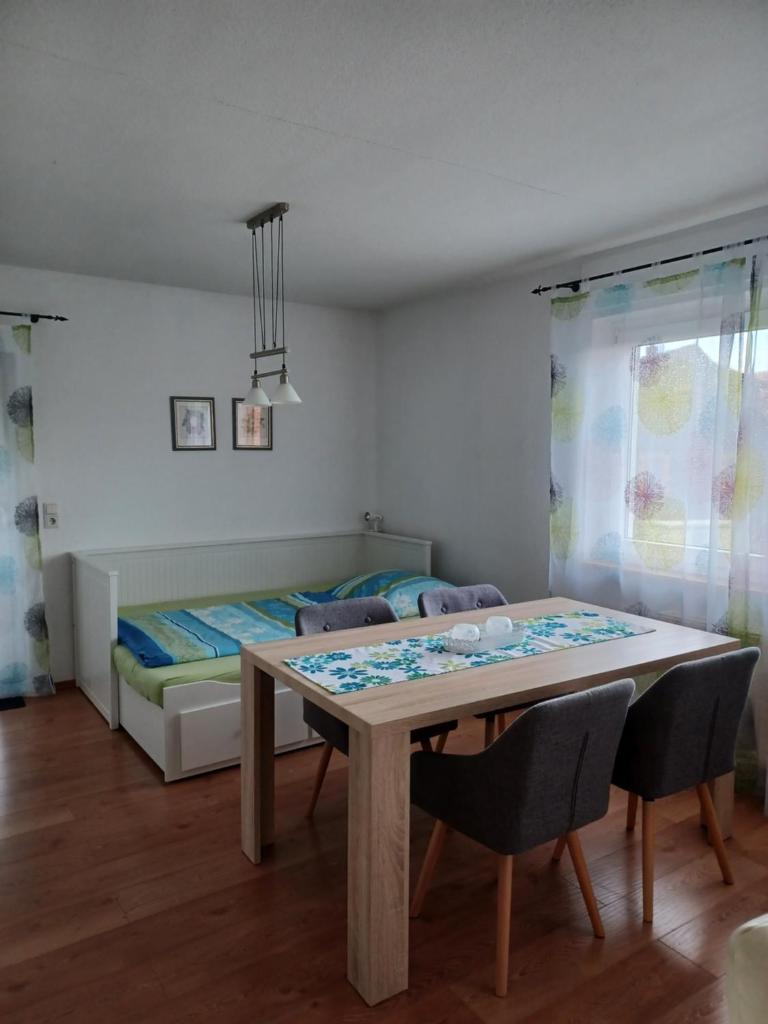 Ferienwohnung Landsburgblick photo 3