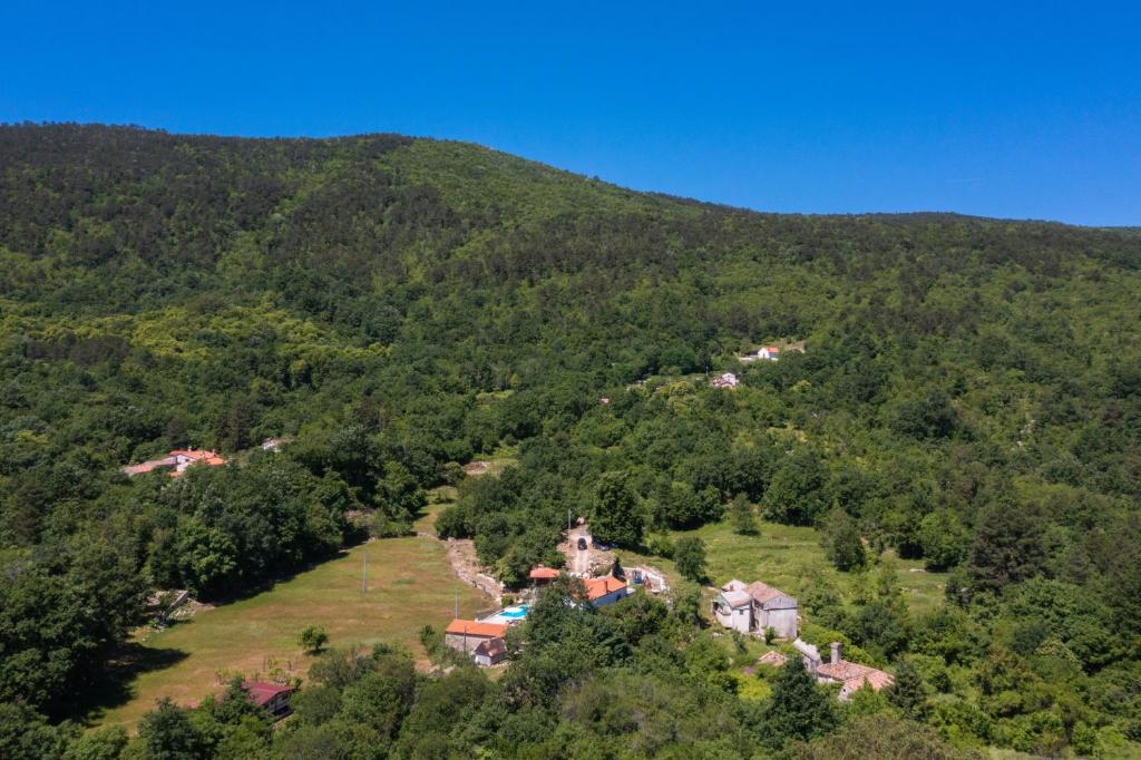 Villa Simici quiet peaceful place with pool perfect to enjoy the nature photo 4