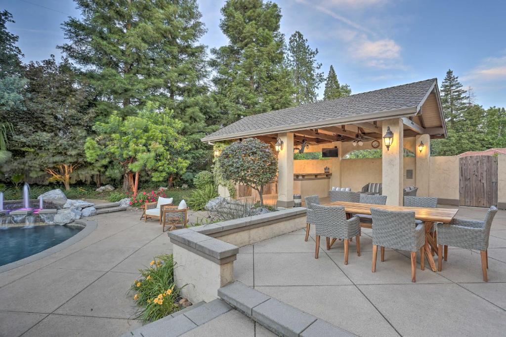 Redding Getaway with Hot Tub and Outdoor Kitchen! photo 1