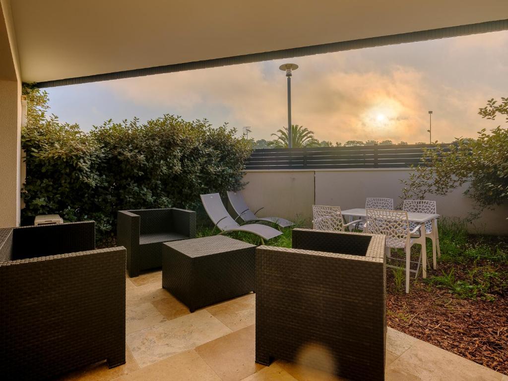 Résidence Ostrea (Residence Ostrea) - Apartment with Terrace and a Sea View
