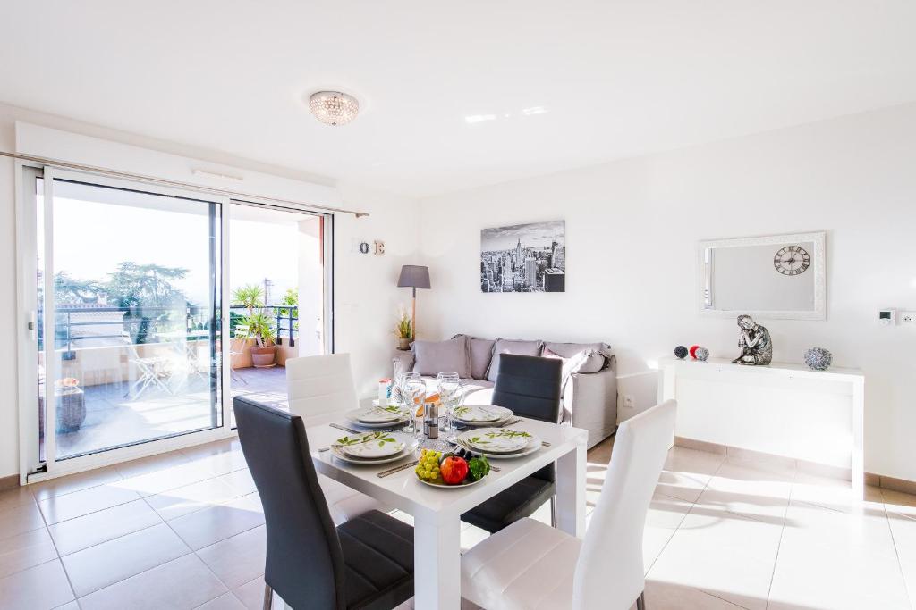 DOMAINE DES ROSES II AP4256 By Riviera Holiday Hom photo 1