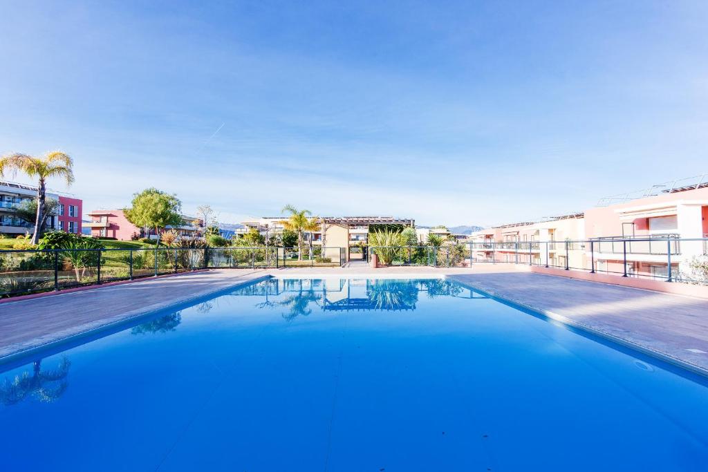 DOMAINE DES ROSES II AP4256 By Riviera Holiday Hom photo 4