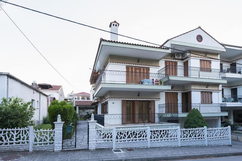 AIWA Διαμέρισμα 130τμ 1ου ορόφου σε διώροφη οικία photo 1