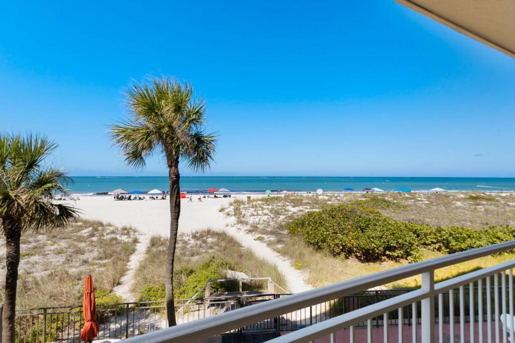 111 Madeira Norte Condo image