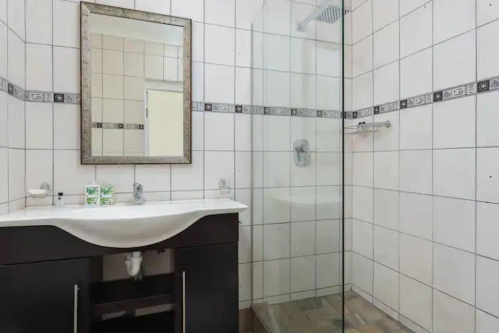 Newly Renovated Studio Apartment in Cape Town photo 4