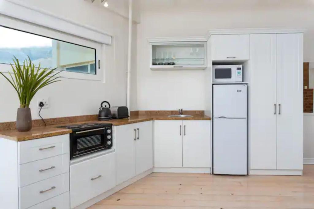 Newly Renovated Studio Apartment in Cape Town photo 3