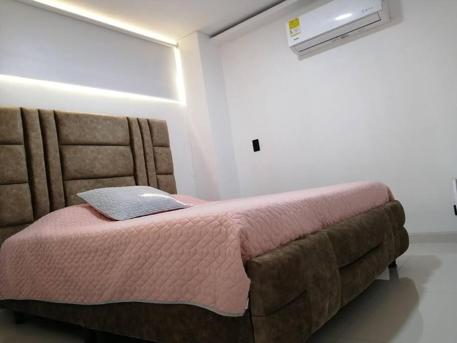 Apartamento de lujo , con linda vista, cuarto piso photo 3