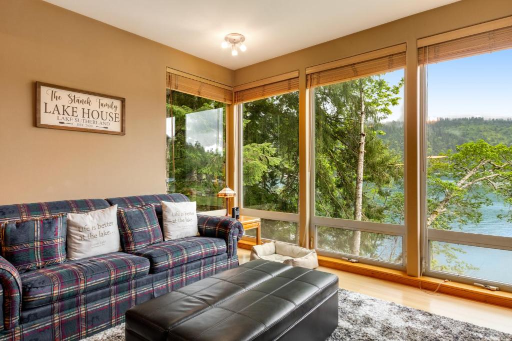 Lake Sutherland Ski Condo photo 3