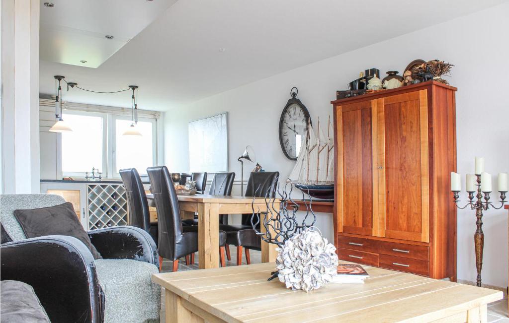 Stunning Home In Hellevoetsluis With 2 Bedrooms And Wifi photo 3