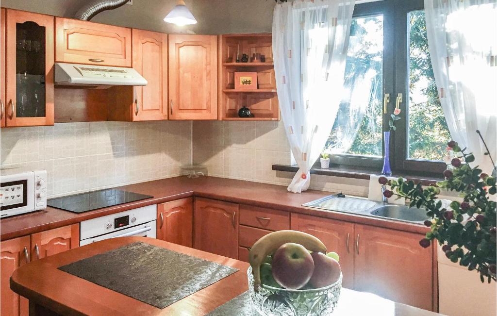 Beautiful Home In Swietajno With 5 Bedrooms, Sauna And Wifi photo 2