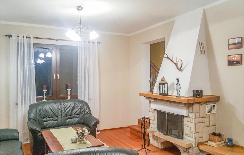 Beautiful Home In Swietajno With 5 Bedrooms, Sauna And Wifi photo 4