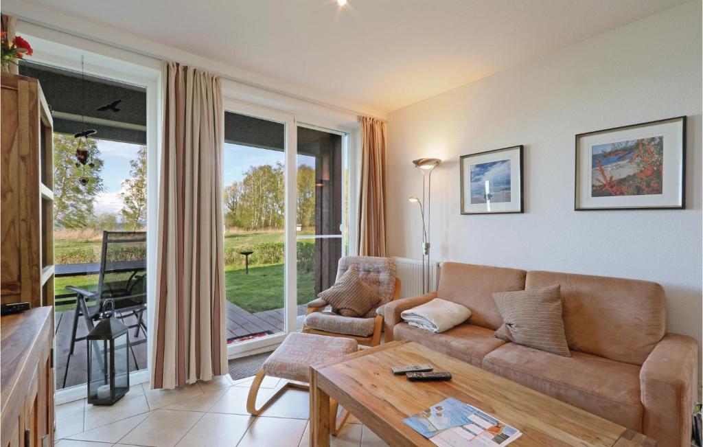 Stunning Apartment In Rechlin With 2 Bedrooms, Sauna And Wifi photo 4