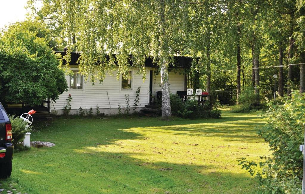 Amazing home in Sparreholm with 5 Bedrooms, Sauna and WiFi photo 2