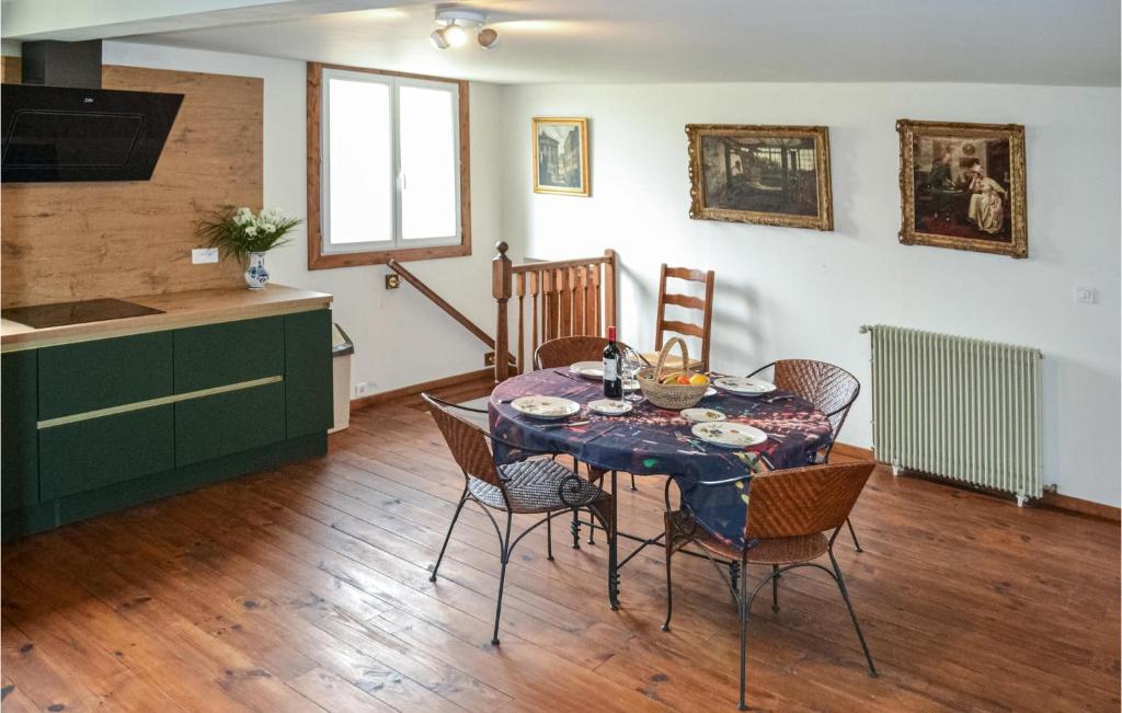Awesome Home In Campsegret With Outdoor Swimming Pool And 2 Bedrooms photo 3