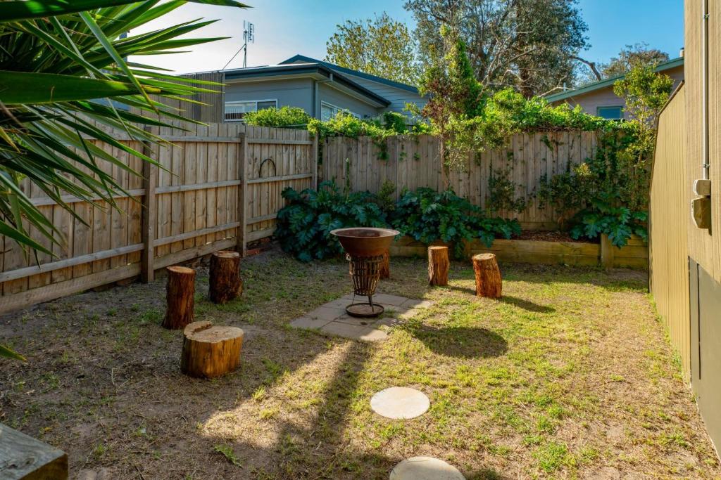 Whispering Tea Tree On Surf photo 4