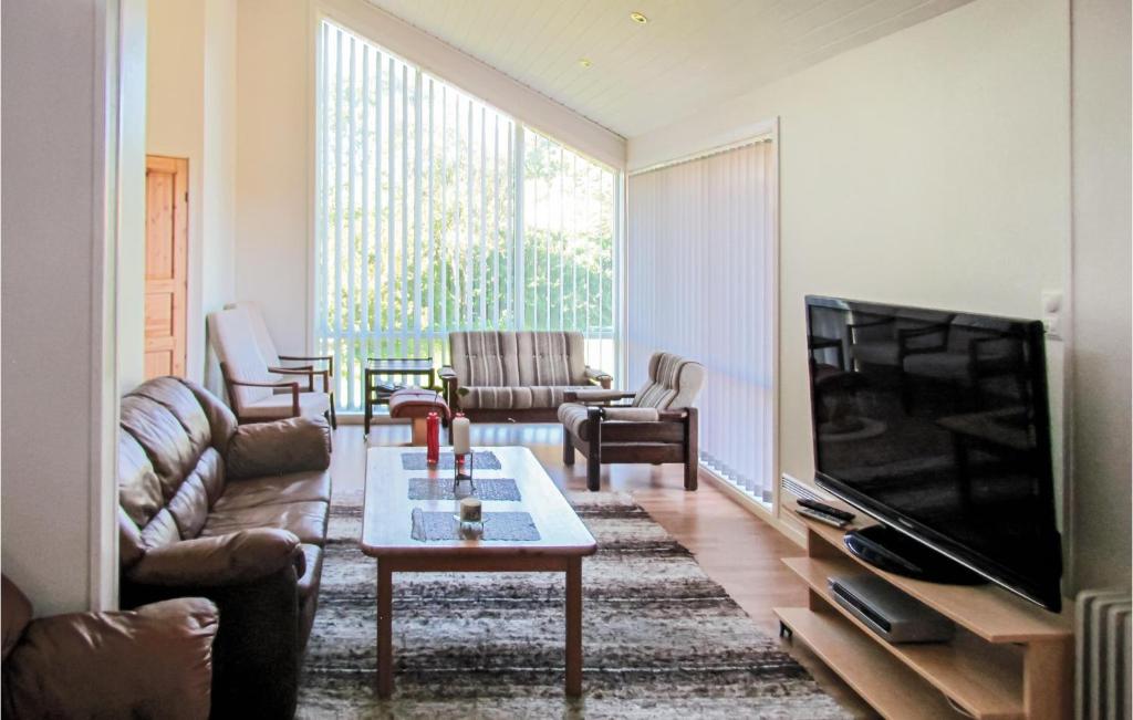 Nice Home In Kleppe With 5 Bedrooms And Wifi photo 3
