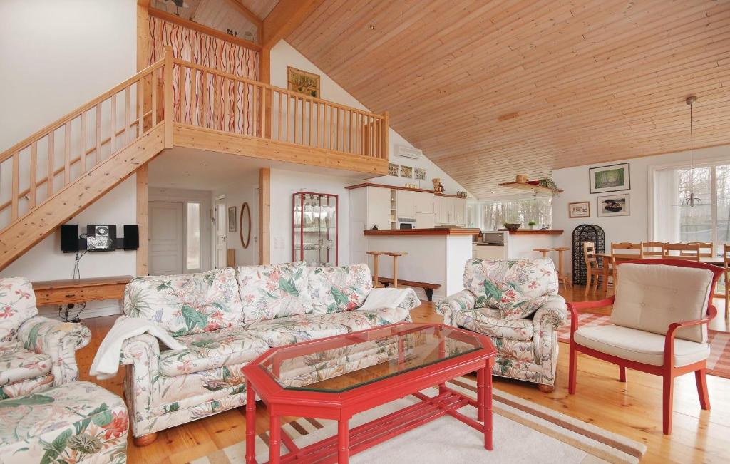Stunning Home In Drottningskr With 3 Bedrooms And Wifi photo 1