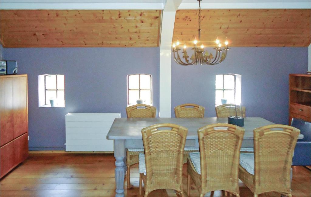 Awesome Home In Smilde With 2 Bedrooms And Wifi photo 4
