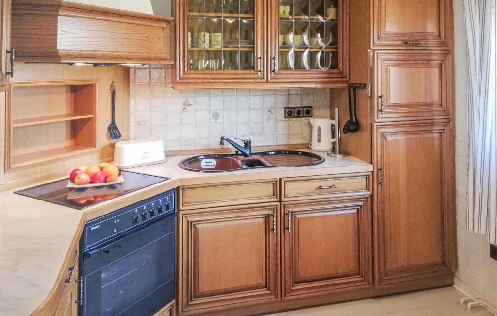 Nice Apartment In Jesberg - Densberg With 2 Bedrooms And Wifi photo 4