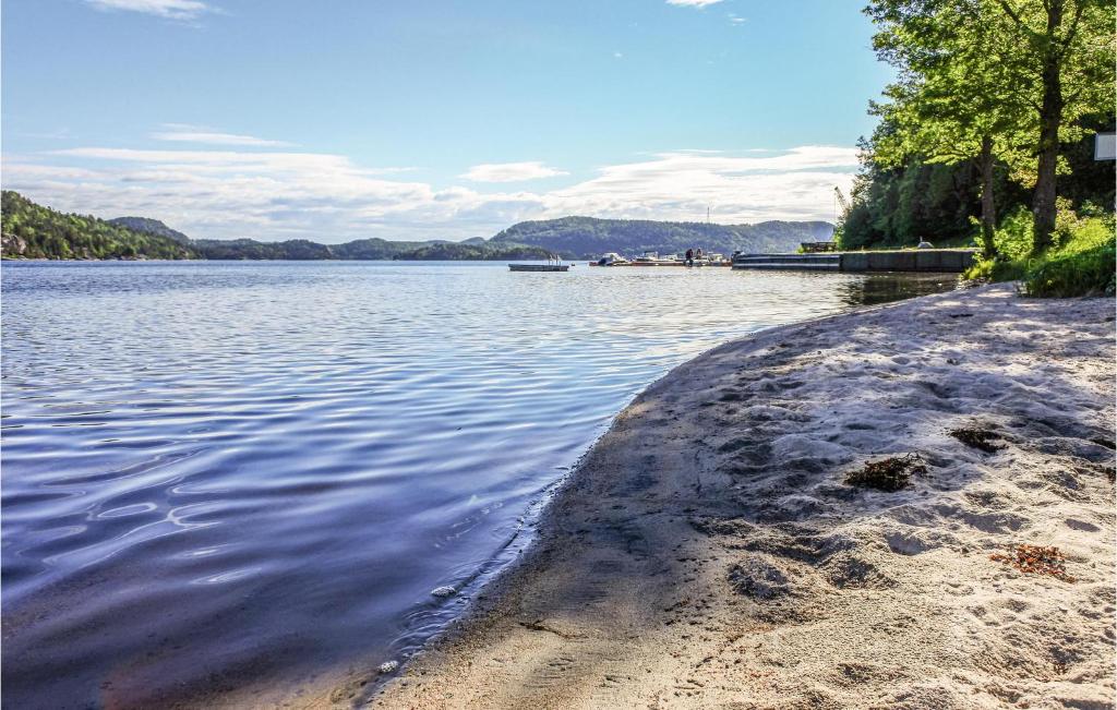 Stunning Home In Risr With 4 Bedrooms, Sauna And Wifi photo 4