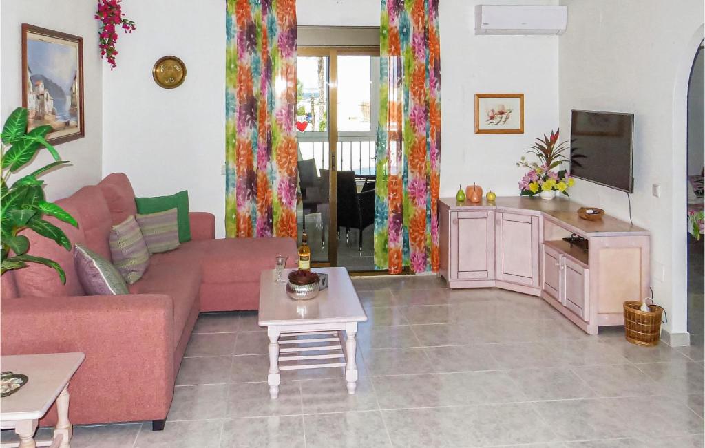 Awesome Apartment In Quesada With 2 Bedrooms, Wifi And Outdoor Swimming Pool photo 2