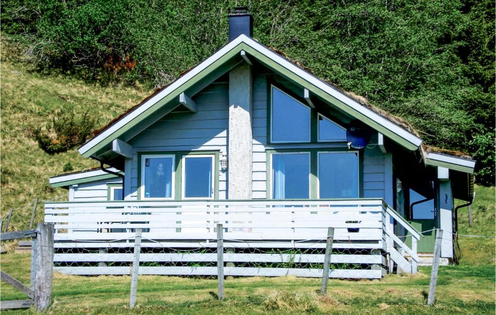 Awesome Home In ystese With 3 Bedrooms And Sauna photo 2