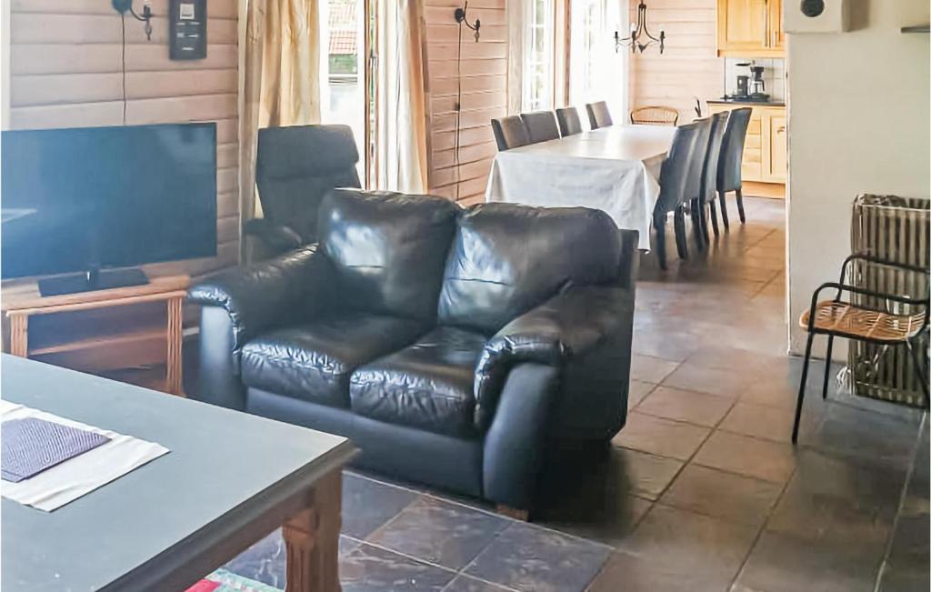 Stunning Home In Lindesnes With 6 Bedrooms, Sauna And Wifi photo 2