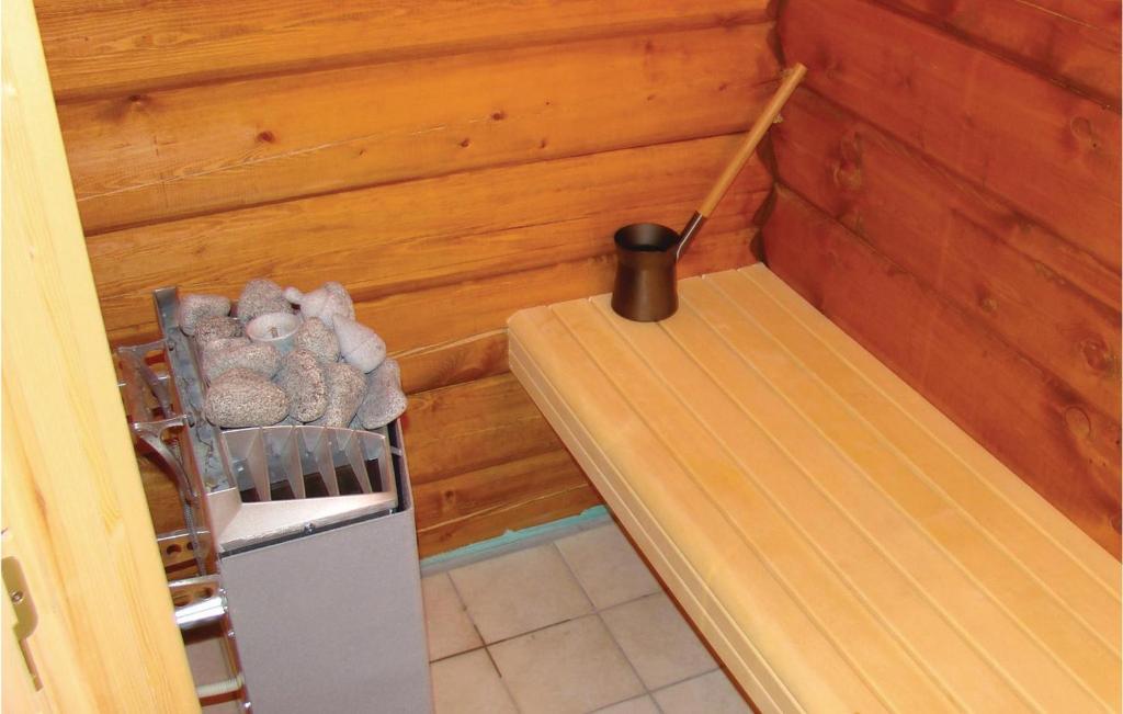 Awesome Home In Fl With 3 Bedrooms, Sauna And Wifi photo 4