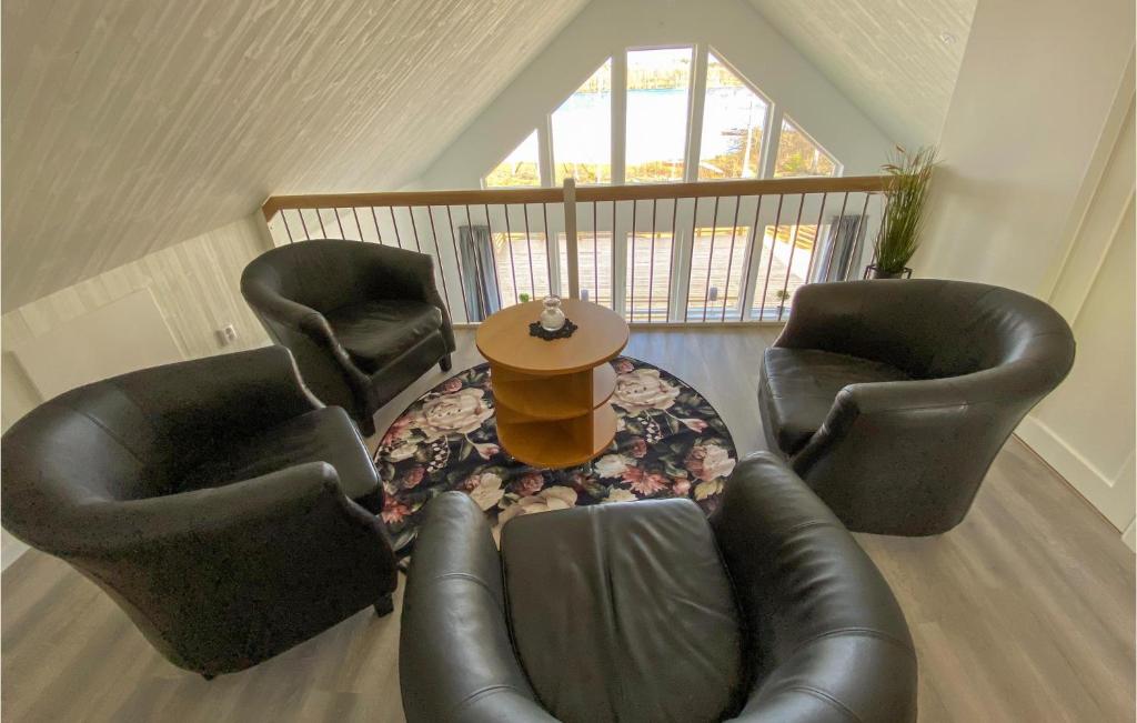 Nice Home In Skillingaryd With 4 Bedrooms And Wifi photo 4