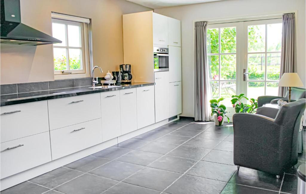 Stunning Home In Udenhout With 2 Bedrooms And Wifi photo 4