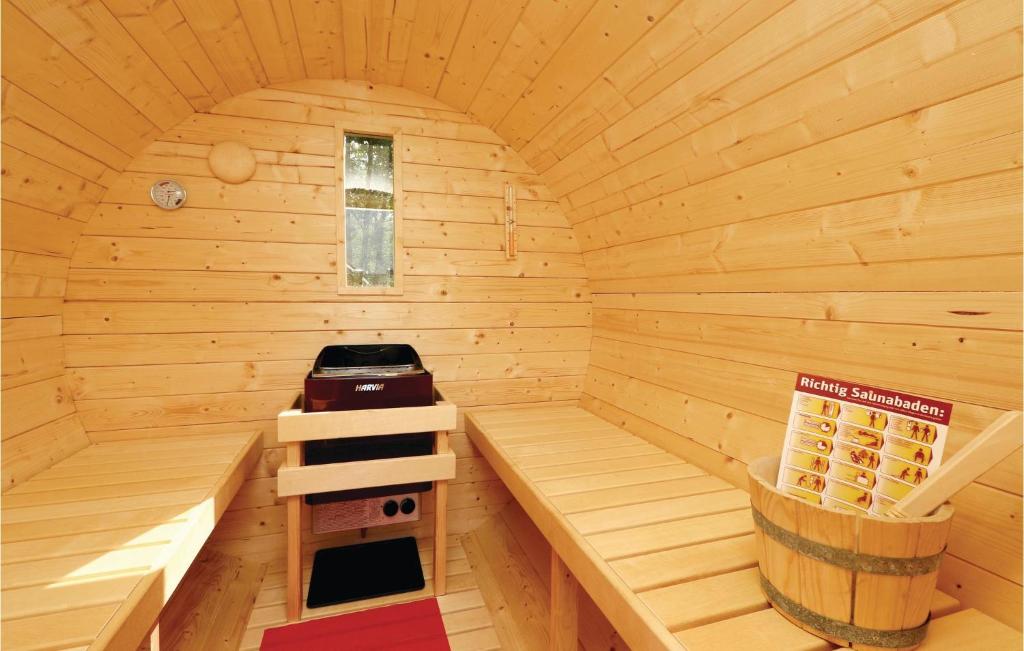 Amazing Home In Zerpenschleuse With 2 Bedrooms And Sauna photo 3