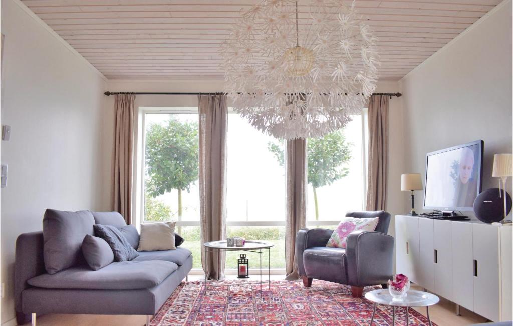 Nice Home In ngelholm With 1 Bedrooms, Outdoor Swimming Pool And Wifi photo 1