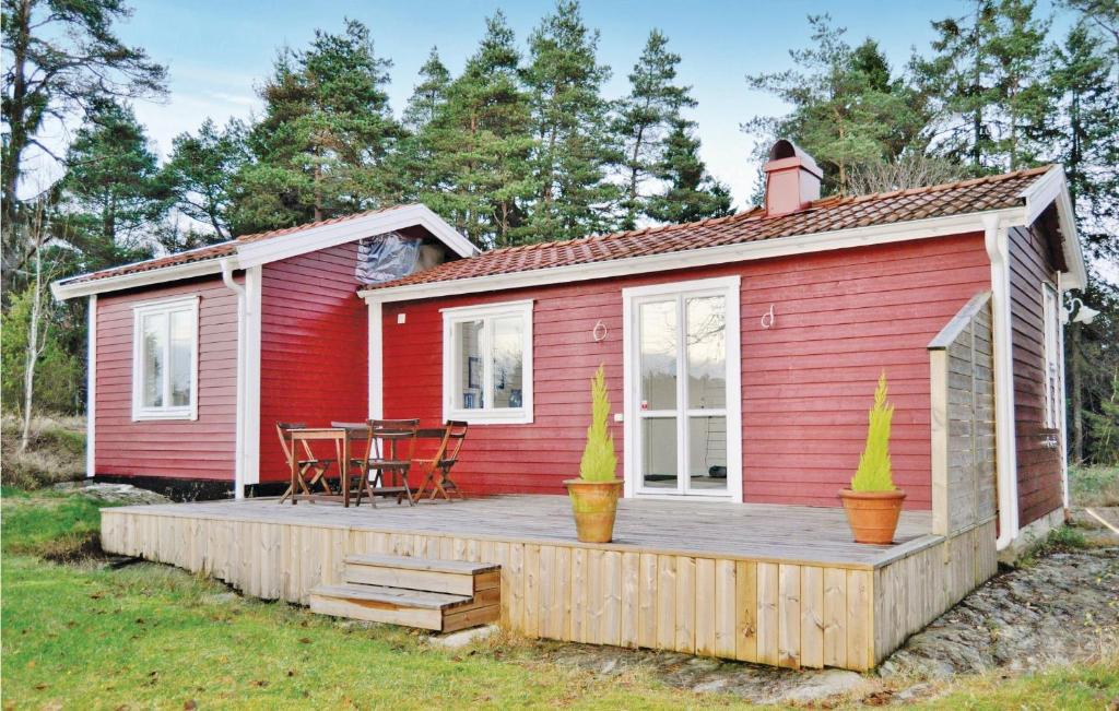 Nice Home In Henn With 2 Bedrooms And Wifi