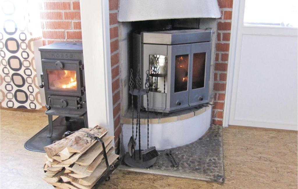 Stunning Home In Lidhult With 2 Bedrooms photo 4