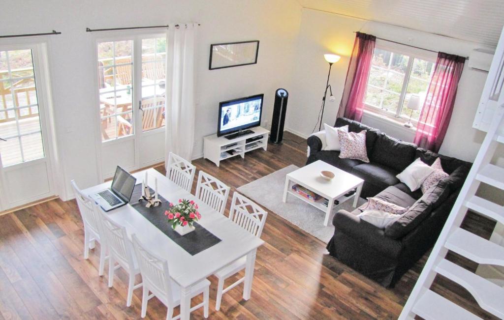 Amazing Home In rjng With 4 Bedrooms And Wifi photo 2