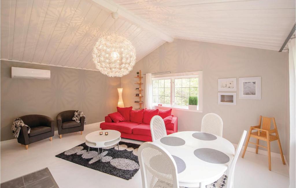 Awesome Home In tran With 2 Bedrooms photo 2