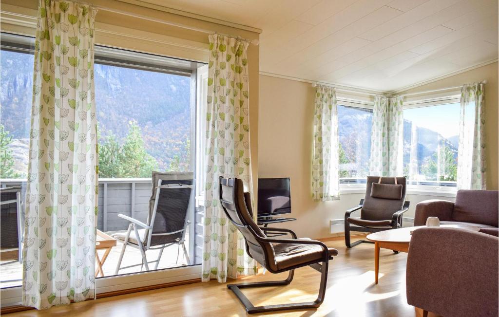 Nice Home In Forsand With 3 Bedrooms And Wifi photo 2