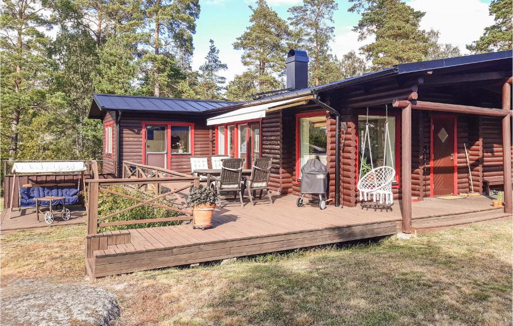 Awesome Home In Grdinge With 4 Bedrooms, Sauna And Wifi