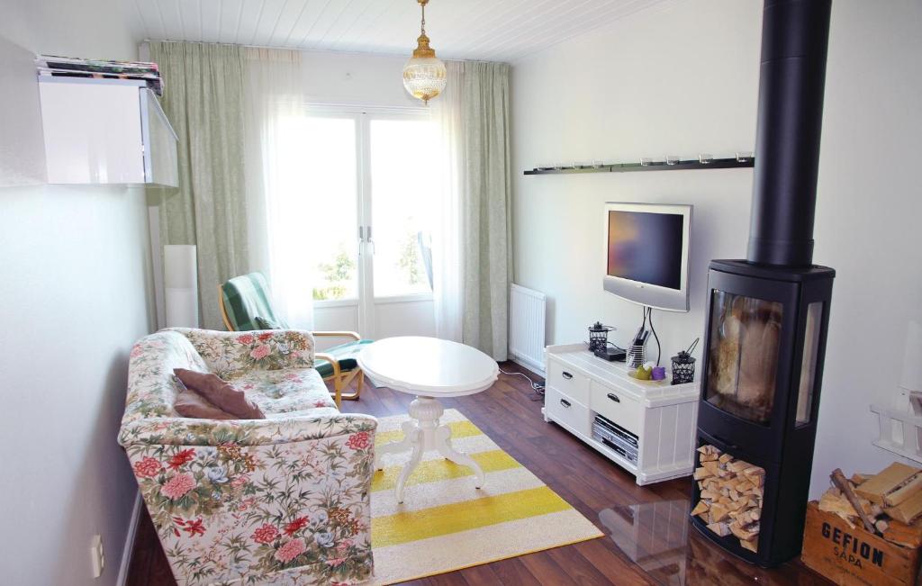 Amazing Home In Klssbol With 2 Bedrooms And Wifi photo 4