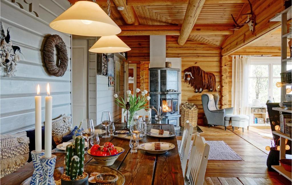 Beautiful Home In Svarstad With 4 Bedrooms, Sauna And Wifi photo 3